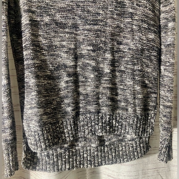 Mudd Black and Gray Crew Neck Sweater Soft Knit - Picture 5 of 7